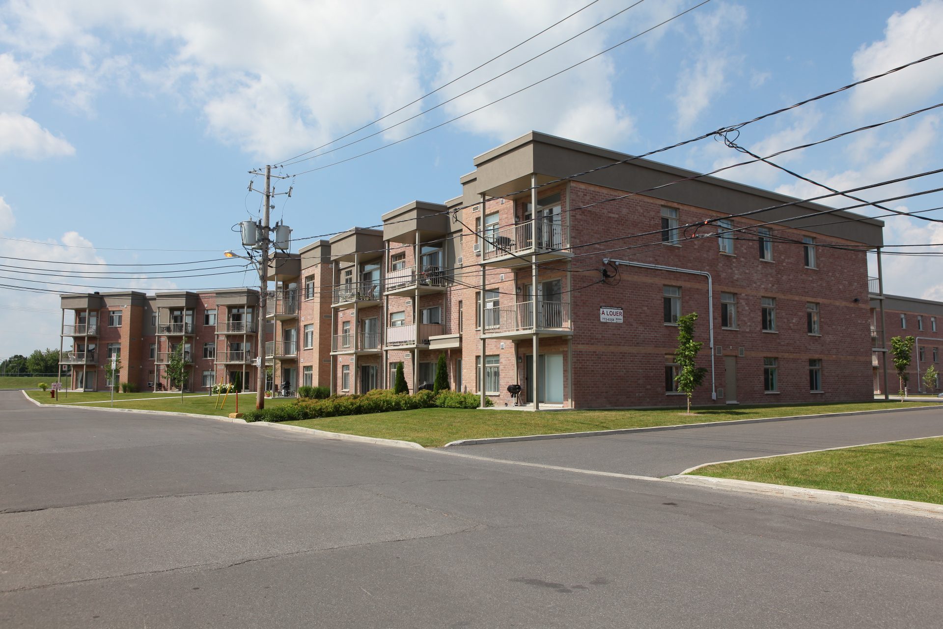1360 Av. Desaulniers — photo 2